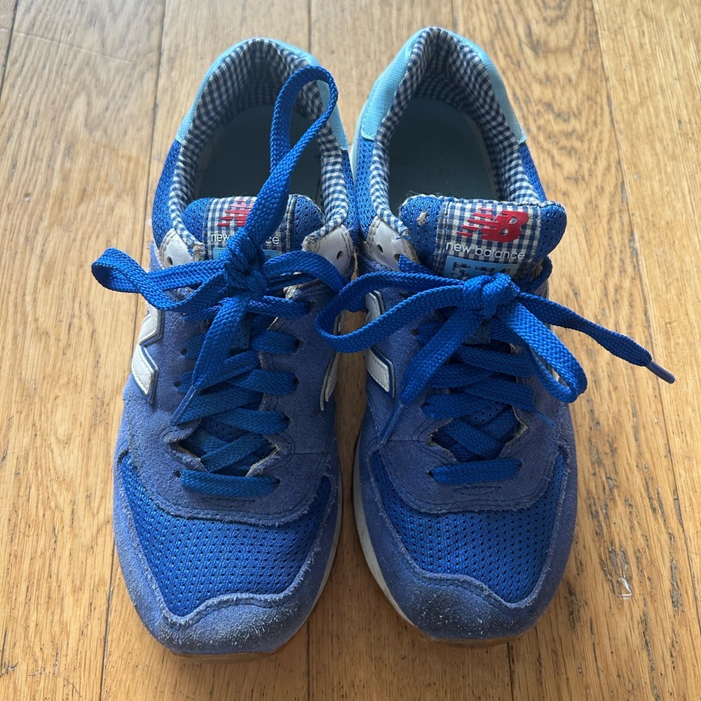 New Balance blue sneakers. Women’s size 6